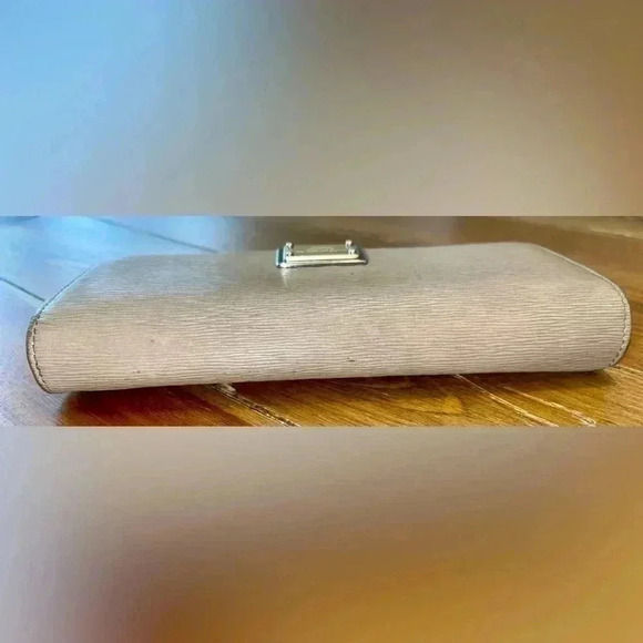 Dolce & Gabbana | Long Leather Wallet | Checkbook | Gold & Merlot Interior - Picture 4 of 10